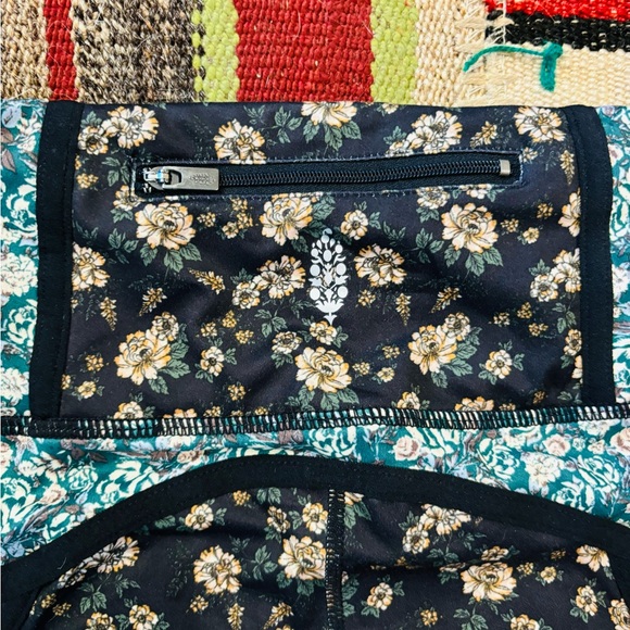 Free People You’re A Peach High Rise Leggings - Picture 2 of 5